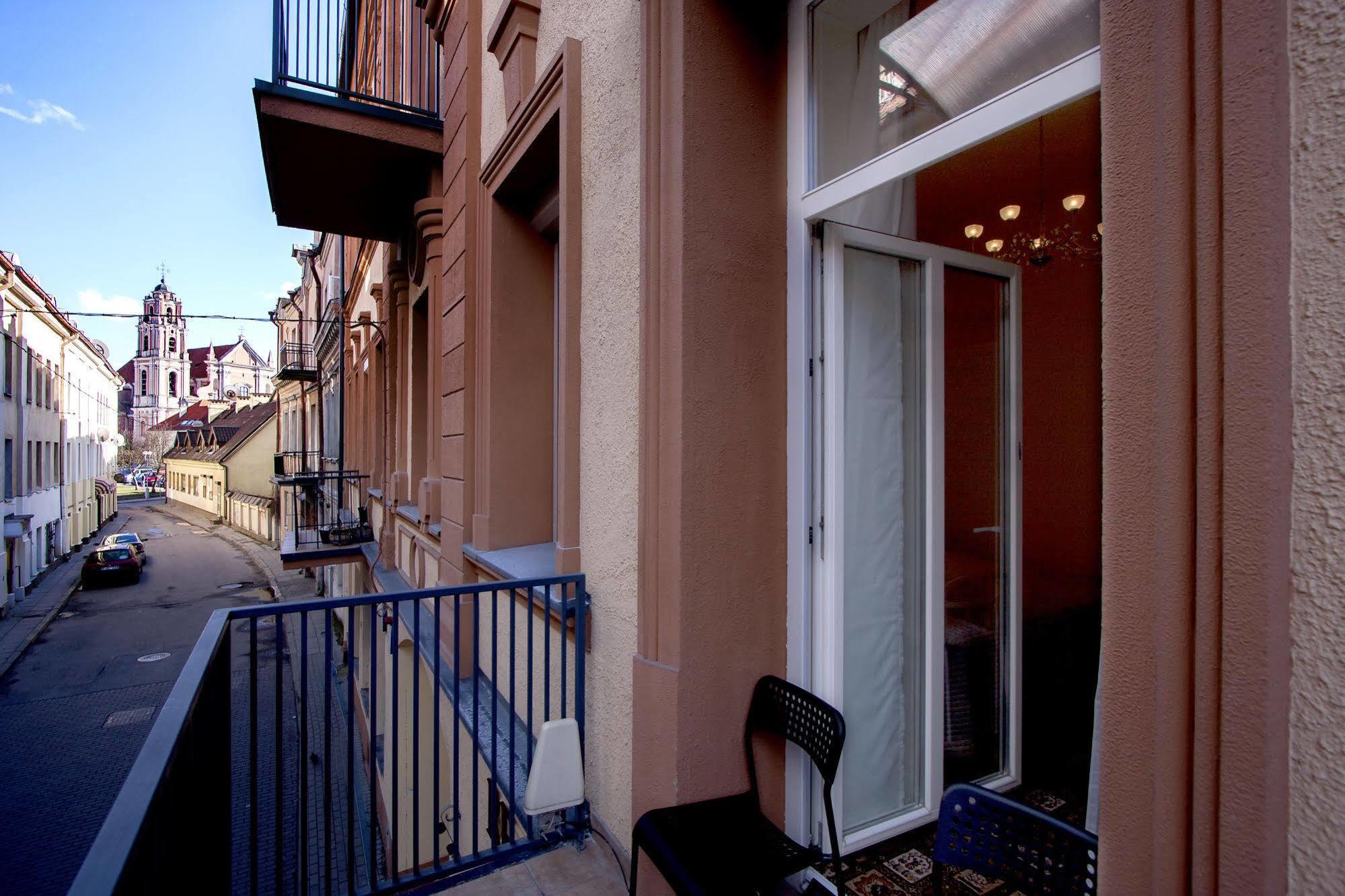 Real House Aparthotel Vilnius Ngoại thất bức ảnh