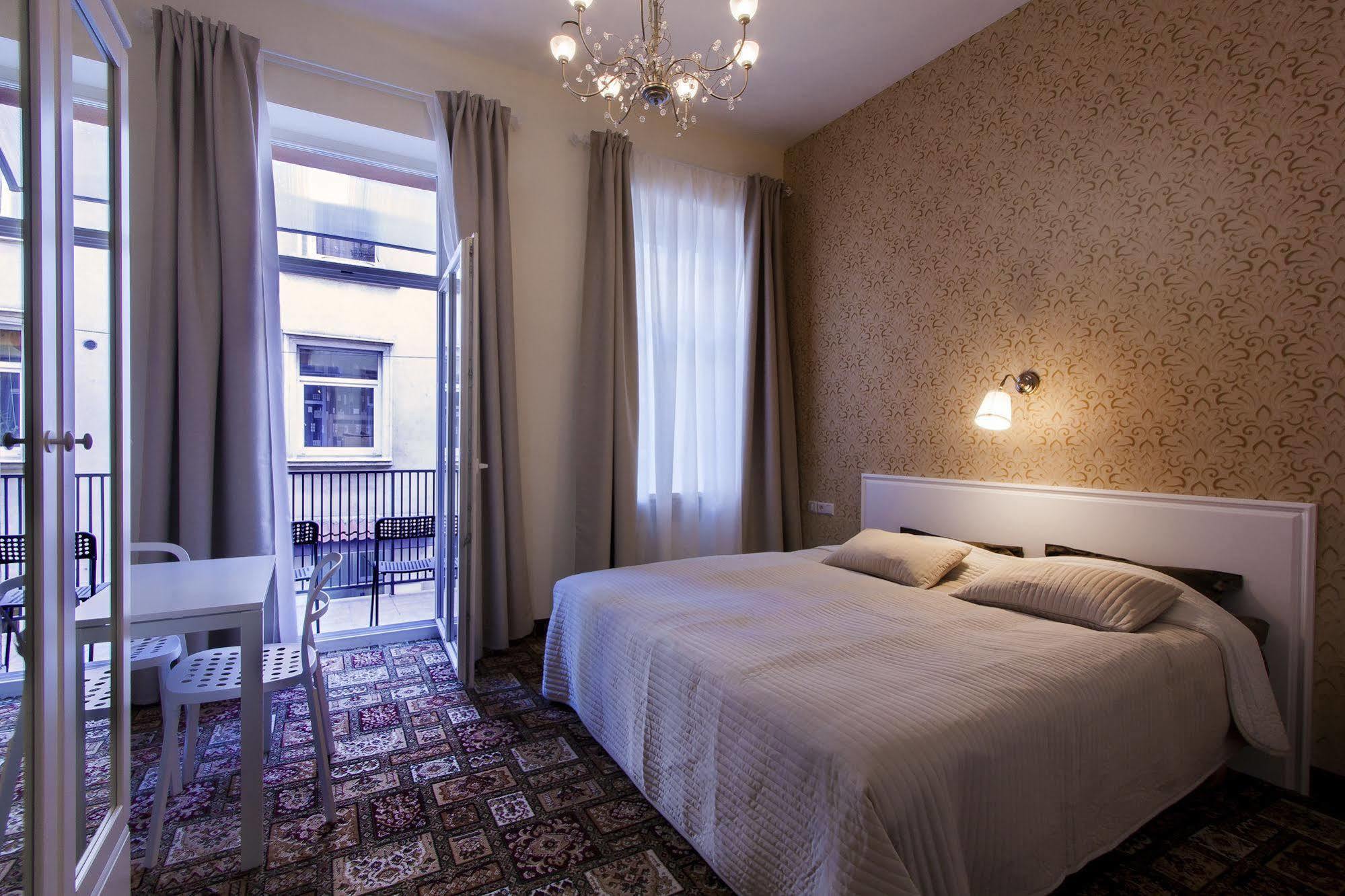 Real House Aparthotel Vilnius Ngoại thất bức ảnh